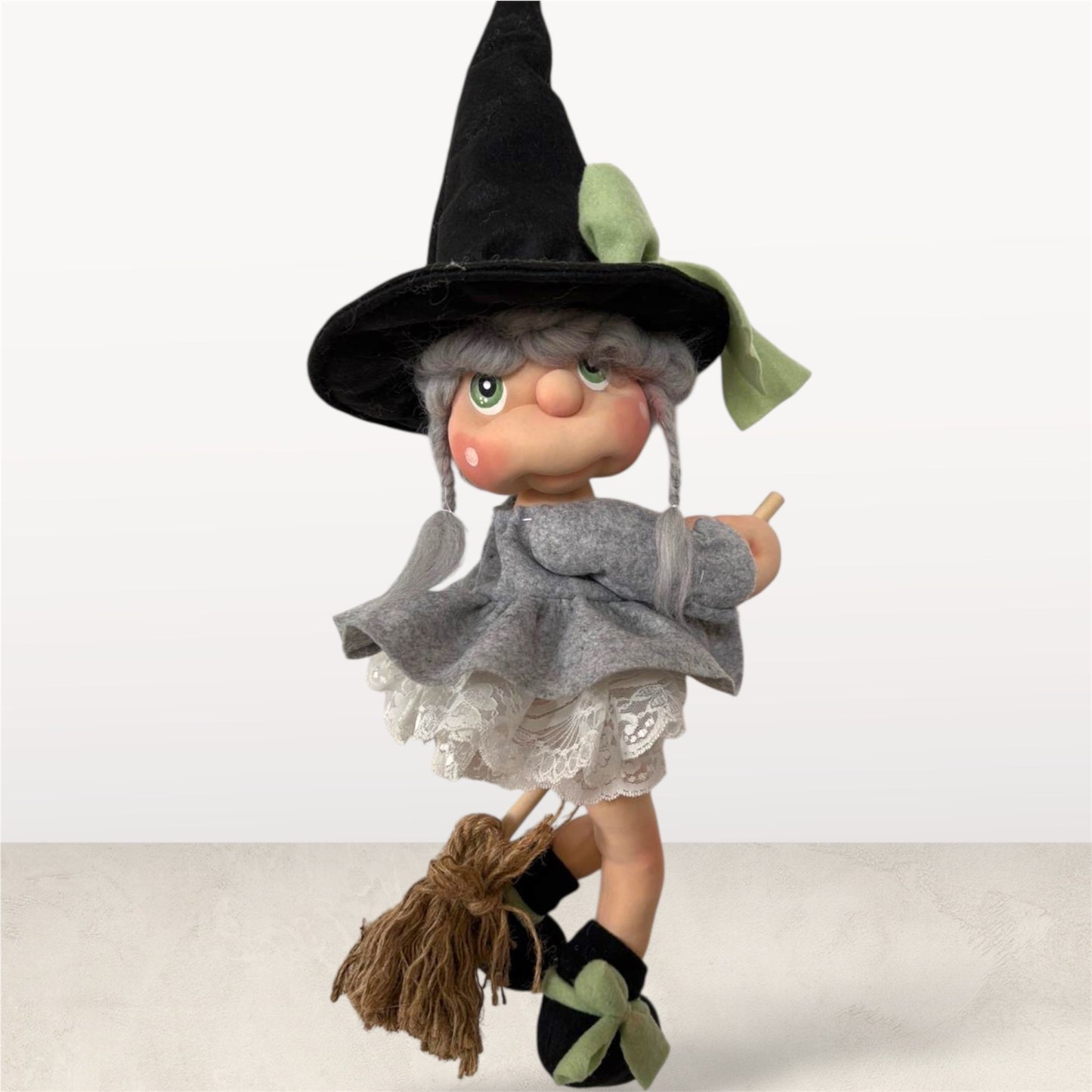 Cartamodello Befana Grace